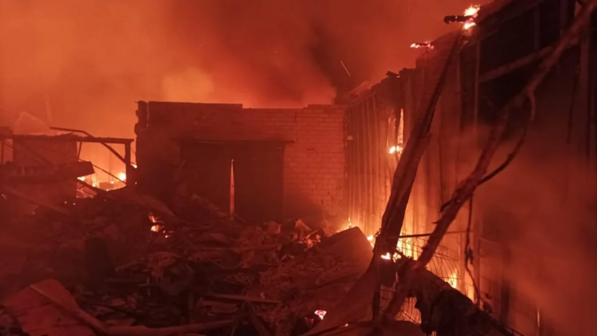 Six killed in Russian airstrikes on Ukraine