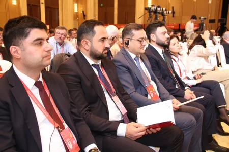 Azərbaycan Çində keçirilən üzümçülük və şərabçılıq konqresində iştirak edir
