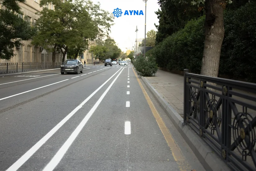 Bakının Azadlıq prospektində daha bir mikromobillik zolağı təşkil olunub