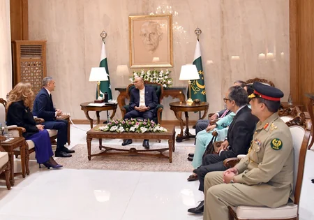 Azərbaycanın səfiri Pakistan Prezidentinə etimadnaməsini təqdim edib - YENİLƏNİB