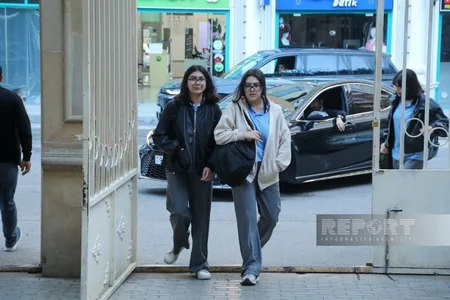 Bakıda 53 nömrəli tam orta məktəbdə vahid məktəbli geyimi ilə bağlı qərarın icrasına nəzarət olunur