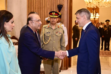 Azərbaycanın səfiri Pakistan Prezidentinə etimadnaməsini təqdim edib - YENİLƏNİB