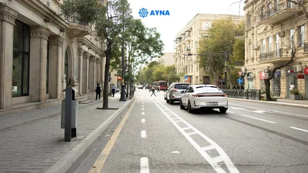 Bakının Azadlıq prospektində daha bir mikromobillik zolağı təşkil olunub