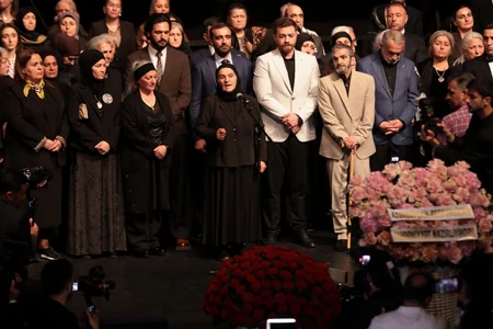 Arzu Əliyeva və Alyona Əliyeva 44 bədii filminin premyerasında iştirak ediblər