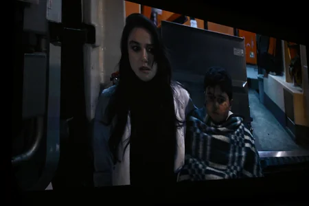 Arzu Əliyeva və Alyona Əliyeva 44 bədii filminin premyerasında iştirak ediblər
