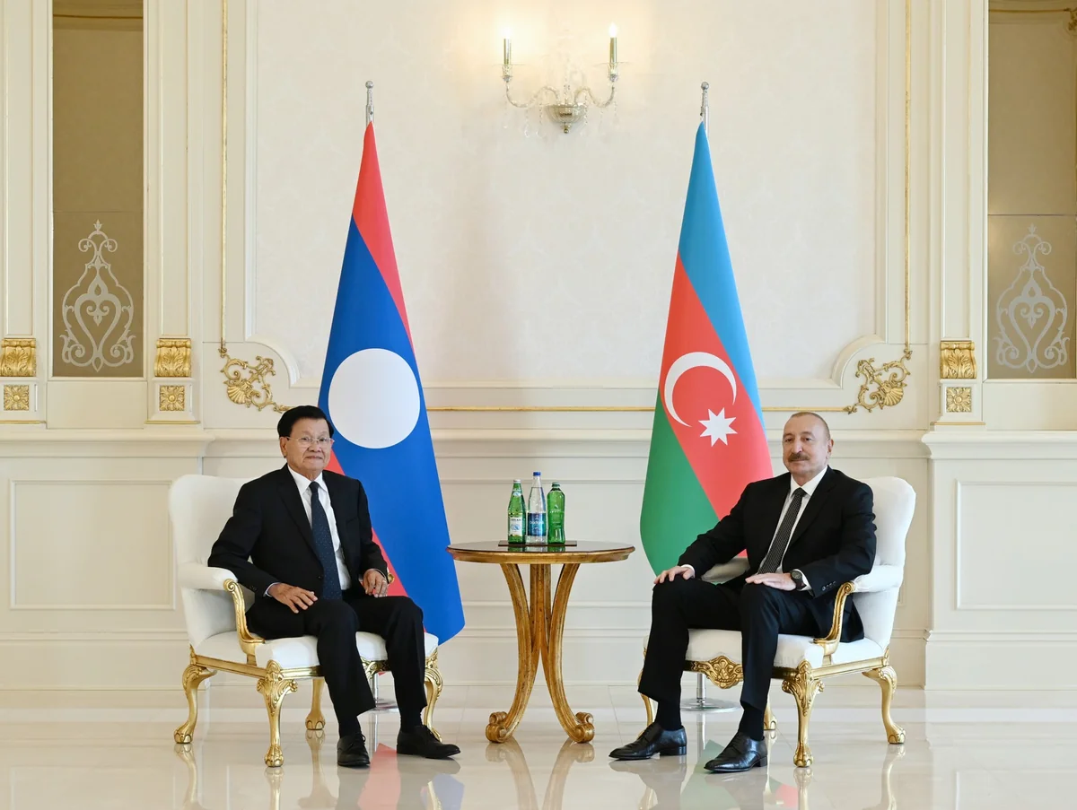 İlham Əliyevin Laos Prezidenti ilə təkbətək görüşü olub
