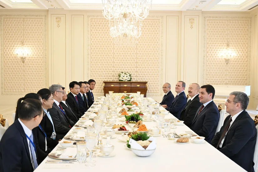 Official luncheon hosted on behalf of President Ilham Aliyev in honor of President of Laos
