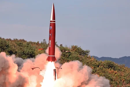 Şimali Koreya taktiki ballistik raketi sınaqdan keçirib