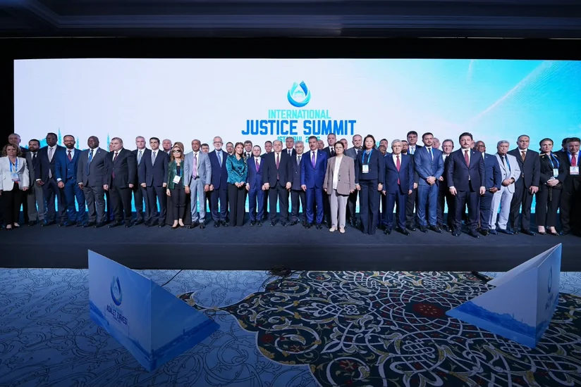 Elçin Məmmədov İstanbul şəhərində keçirilən Beynəlxalq Ədalət Zirvəsində iştirak edib