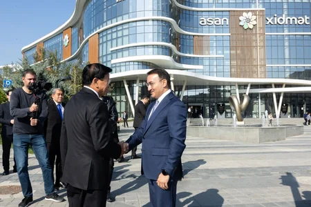 Laos Prezidenti ASAN xidmət mərkəzinin fəaliyyəti ilə tanış olub