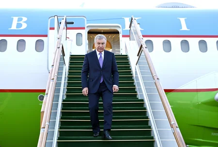 Özbəkistan Prezidenti Azərbaycana səfərə gəlib