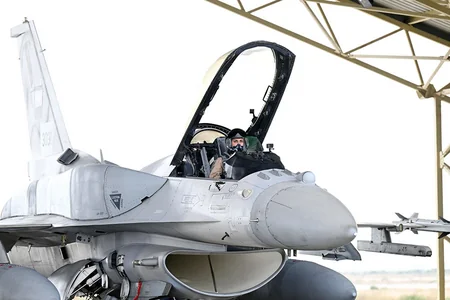 Şahinlərin Görüşü-2026: Təyyarə və helikopterlərin uçuşları həyata keçirilib