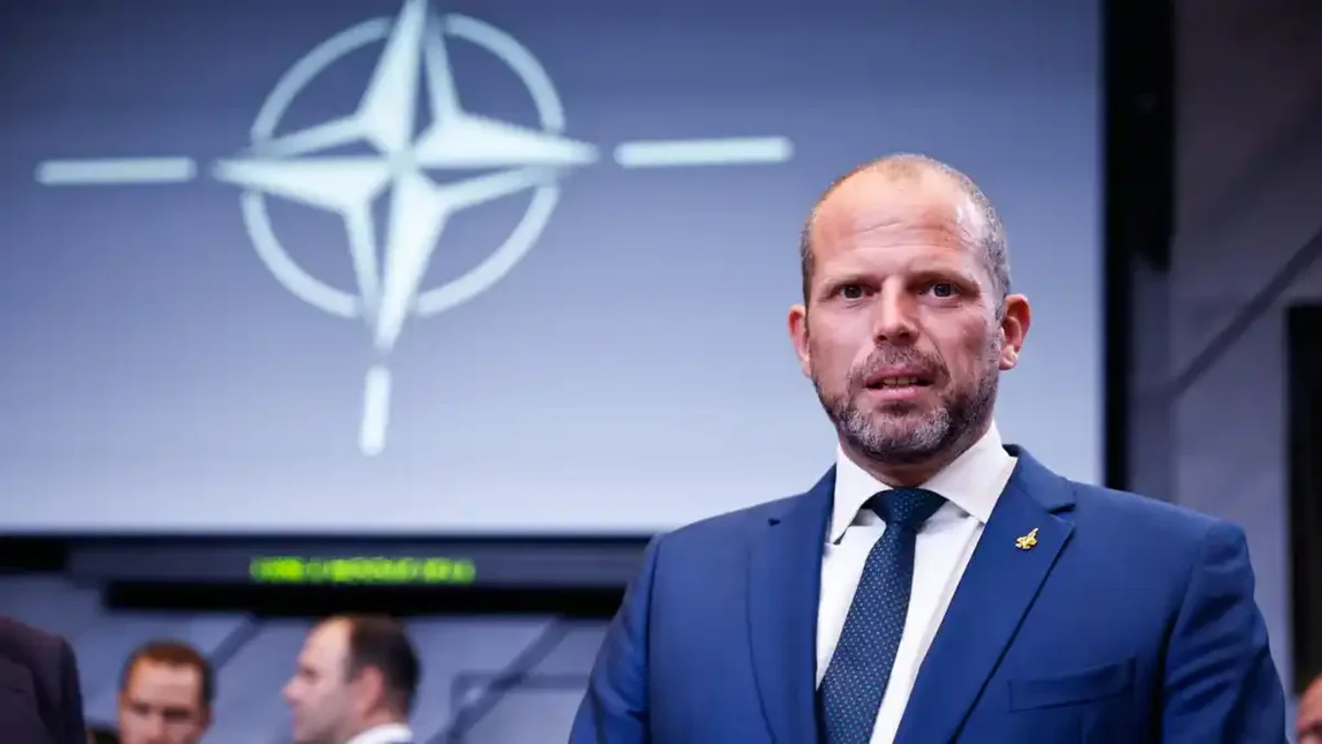 Франкен: Военные Бельгии нарушали инструкции по безопасности через спорт-приложение