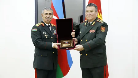 Zakir Hasanov mulls military co-op with Kyrgyz counterpart