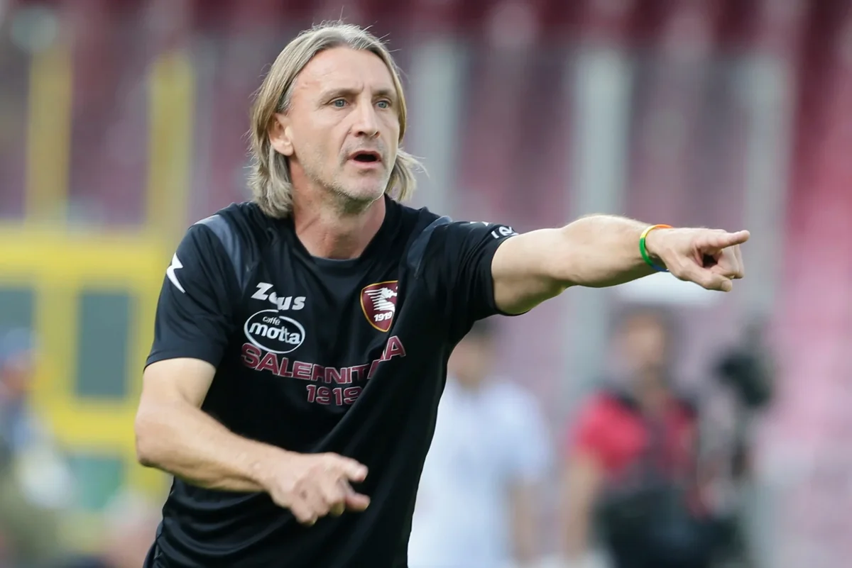 Venesiya klubu Davide Nikola ilə anlaşdığını açıqlayıb