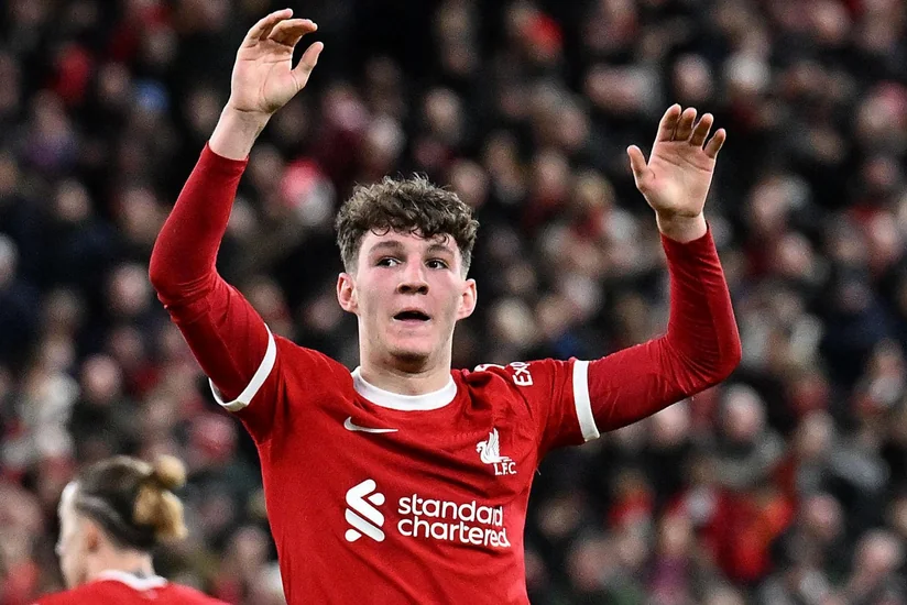Liverpulun gənc futbolçusu Luis Kumas Stiven Cerrardın göstəricisini təkrarlayıb