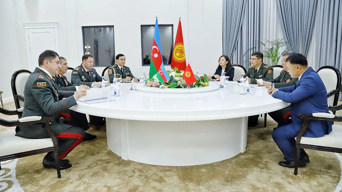 Zakir Hasanov mulls military co-op with Kyrgyz counterpart