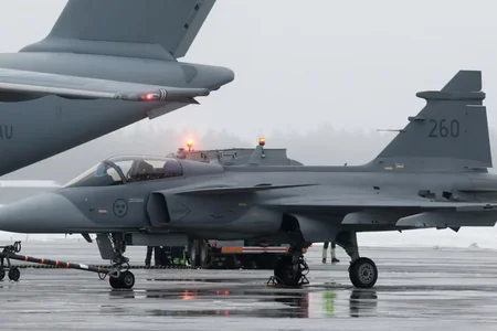 Ukrayna yaxın vaxtlarda İsveçdən Gripen qırıcı təyyarələrinin tədarükünü gözləyir
