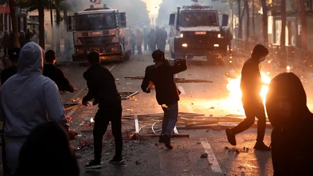 Albaniyada etirazçılar İqtisadiyyat Nazirliyinin binasına giriblər