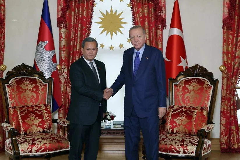 Ərdoğan Kambocanın Baş naziri ilə müzakirə aparıb