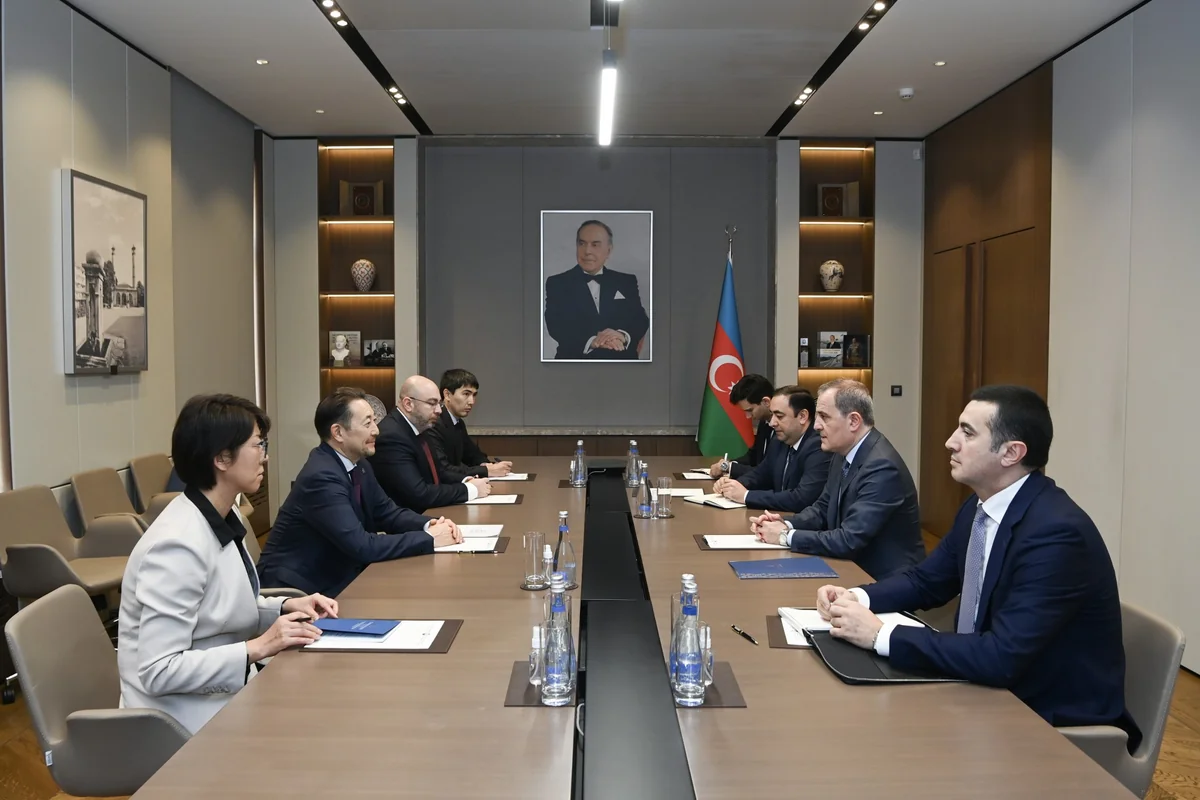 Ceyhun Bayramov AQEM-in Baş katibi ilə təşkilatın VII Sammitinin nəticələrini müzakirə edib