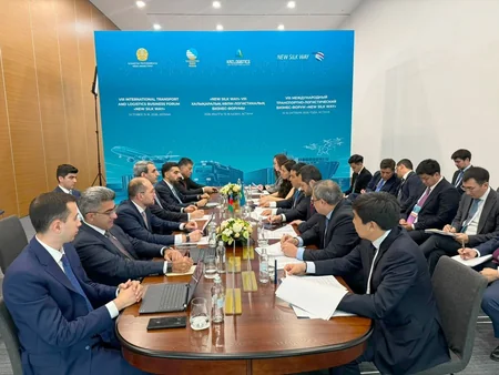 Azerbaijan, Kazakhstan and Uzbekistan discuss stronger rail and transit links