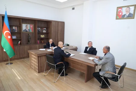 Kamran Əliyev Səbail rayonunda vətəndaşları qəbul edib