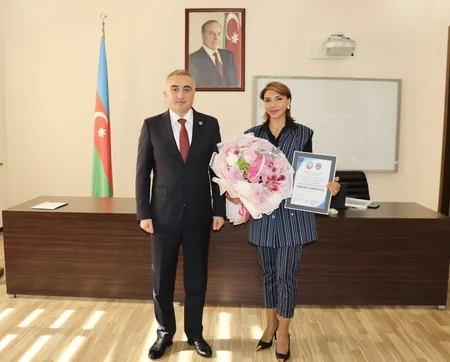 Anar Bağırov yeni hakim təyin olunmuş 8 vəkili təltif edib