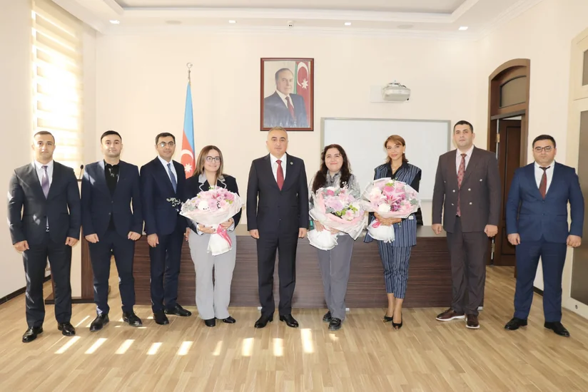 Anar Bağırov yeni hakim təyin olunmuş 8 vəkili təltif edib
