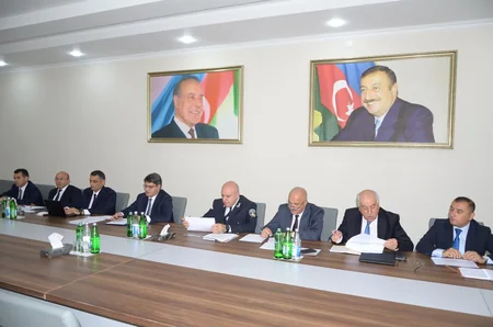 Ekologiya və təbii sərvətlər naziri Yevlaxda vətəndaşları qəbul edib