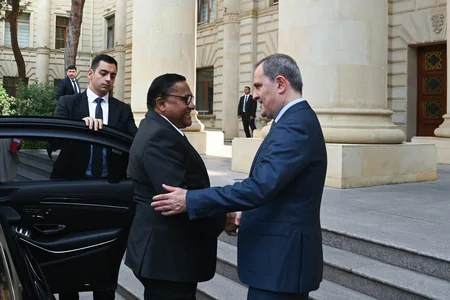 FMs of Azerbaijan, Sri Lanka mull strengthening political dialogue