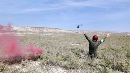 Hərbçilər təlimdə şərti qəzaya uğramış pilotun aşkar edilməsi və axtarış-xilasetmə tapşırıqlarını icra edib
