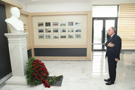 Kamran Əliyev Səbail rayonunda vətəndaşları qəbul edib