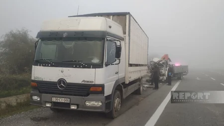 Kürdəmirdə iki yük maşınının iştirakı ilə ağır qəza olub, bir nəfər ölüb