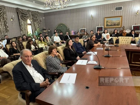 Tbilisidə azərbaycandilli məktəblərdə ana dilinin tədrisinə həsr olunmuş kitab təqdim edilib