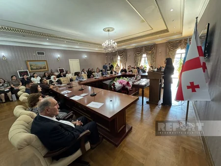 Tbilisidə azərbaycandilli məktəblərdə ana dilinin tədrisinə həsr olunmuş kitab təqdim edilib