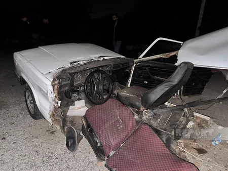 Samuxda yol qəzası zamanı avtomobil iki hissəyə bölünüb, xəsarət alan var