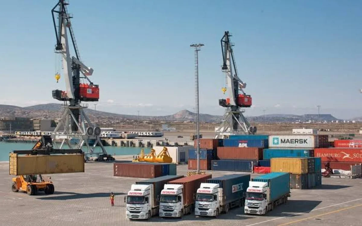Azərbaycanda dəniz nəqliyyatı ilə 7 milyon tona yaxın yük daşınıb