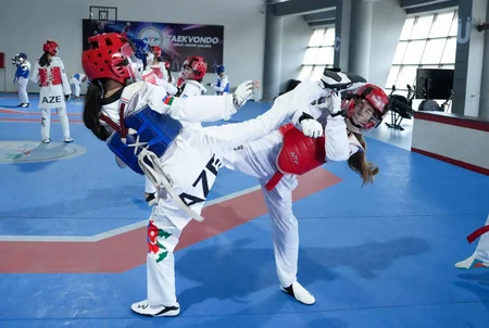 Azərbaycanın yeniyetmə taekvondoçuları təlim-məşq toplanışı keçiriblər
