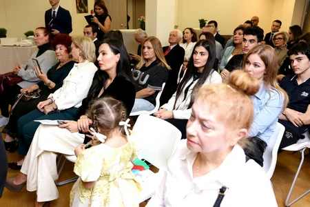 Fuad Muradov Yunanıstandakı azərbaycanlılarla diaspor fəaliyyətinin yol xəritəsini müzakirə edib