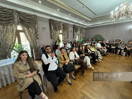 Tbilisidə azərbaycandilli məktəblərdə ana dilinin tədrisinə həsr olunmuş kitab təqdim edilib