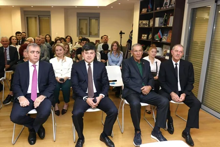 Fuad Muradov Yunanıstandakı azərbaycanlılarla diaspor fəaliyyətinin yol xəritəsini müzakirə edib