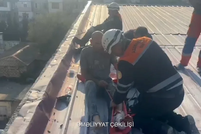 Sumqayıtda tikilidə təmir işləri aparan şəxs xəsarət alıb