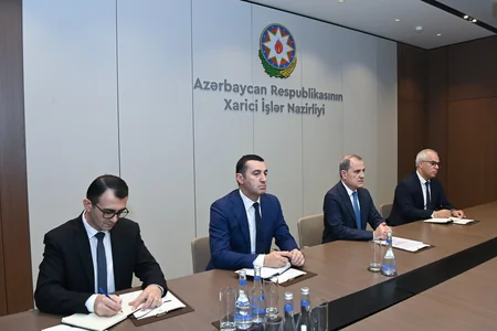 Jeyhun Bayramov meets with outgoing Japanese ambassador