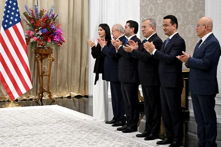 Mirziyoyev Rubio və Trampın elçisini təltif edib