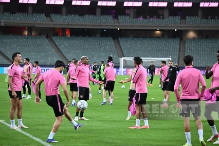 Bakı Olimpiya Stadionunda Sabahın Borussiya ilə oyunöncəsi açıq məşqi baş tutub