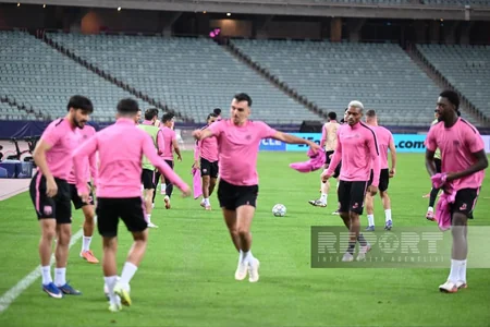 Bakı Olimpiya Stadionunda Sabahın Borussiya ilə oyunöncəsi açıq məşqi baş tutub