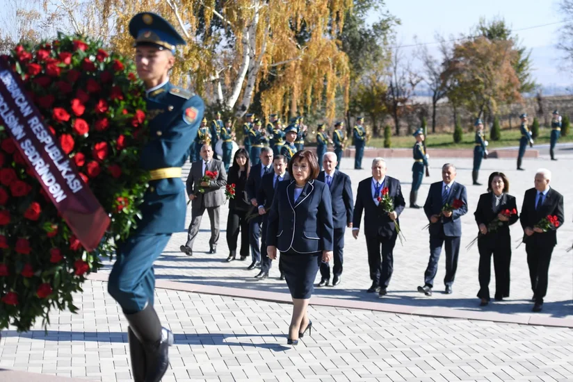 Sahibə Qafarova Bişkekdə Ata-Beyit Memorial Kompleksini və Çingiz Aytmatovun ev-muzeyini ziyarət edib