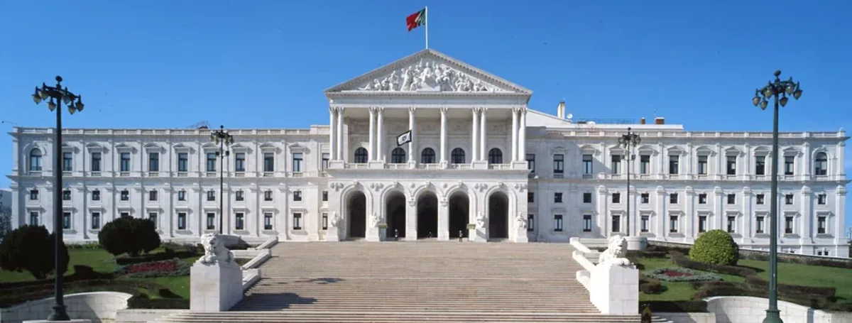 Portuqaliyada parlament binası qarşısında genişmiqyaslı mitinq keçirilə bilər