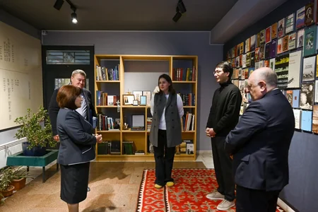 Sahibə Qafarova Bişkekdə Ata-Beyit Memorial Kompleksini və Çingiz Aytmatovun ev-muzeyini ziyarət edib